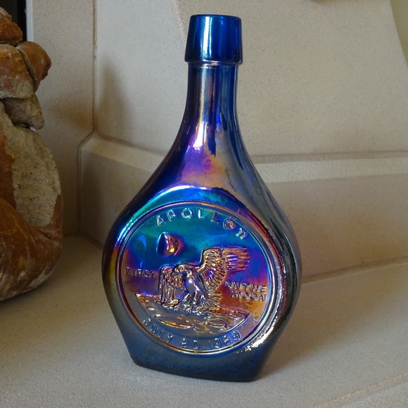 Vintage Apollo 11 1969 NASA Astronauts Moon Landing Cobalt Carnival Glass Bottle - Picture 8 of 8